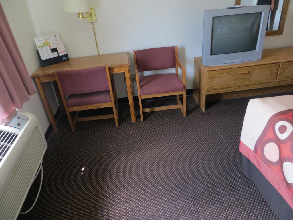 ซูเปอร์ 8 บาย วินด์แฮม ดูควิน Hotel Du Quoin ห้อง รูปภาพ