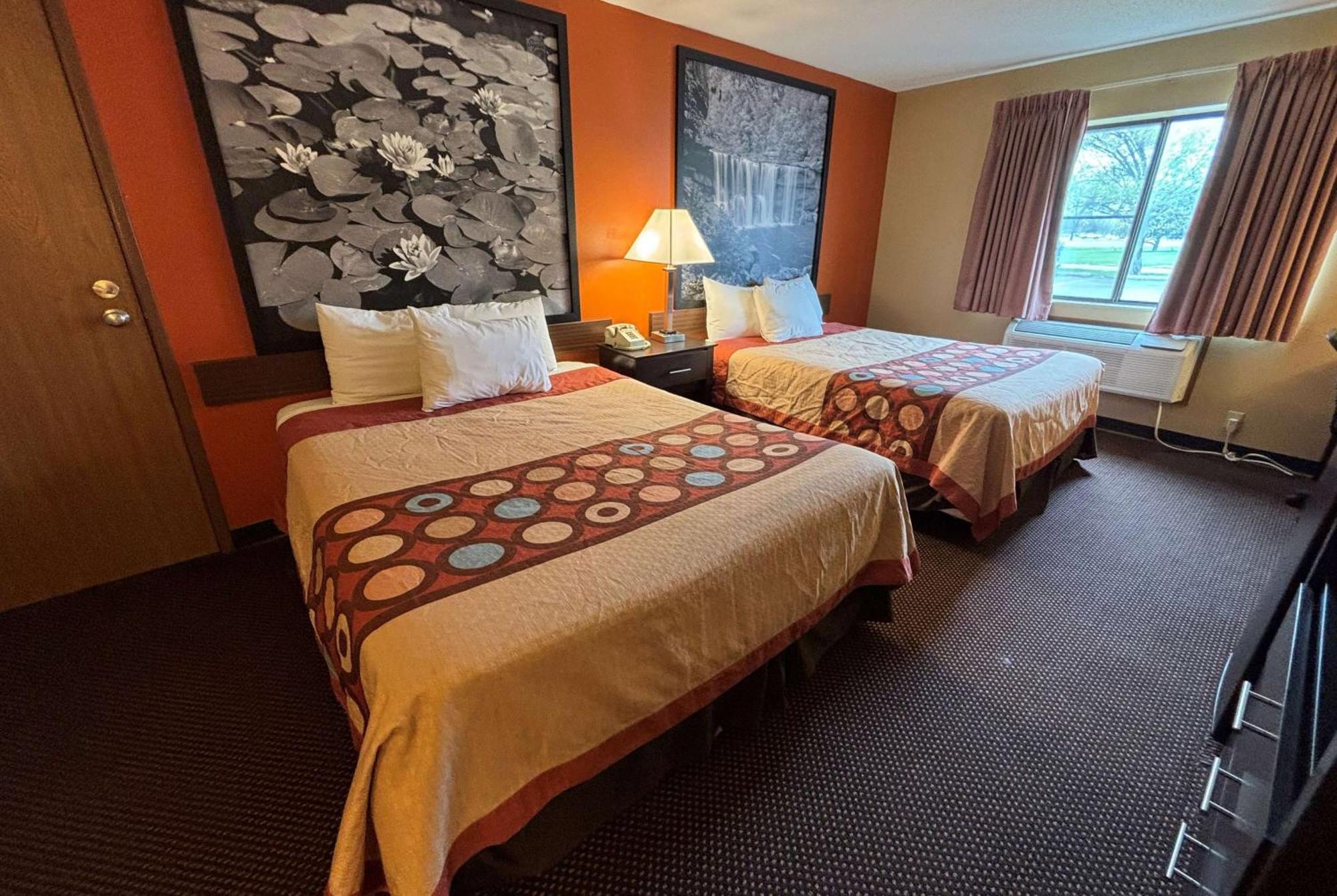 ซูเปอร์ 8 บาย วินด์แฮม ดูควิน Hotel Du Quoin ภายนอก รูปภาพ